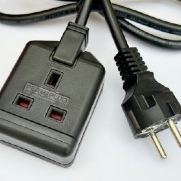 One Metre Fly Lead EU Schuko Plug to UK 3 Pin Socket